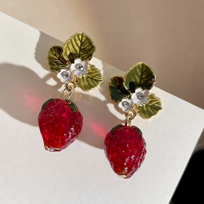 

Unique Red Strawberry Earrings Cute Crystal Small Strawberry Drop Earrings Women Sweet Korean Style Statement Jewelry Wholesale