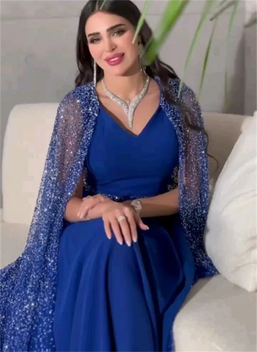 OIMG Elegant Satin Prom Dresses V-Neck Sleeveless with Cape Ruched A-Line Blue Sequined Women Evening Gowns Formal Party Dress
OIMG Elegant Satin Prom Dresses V-Neck Sleeveless with Cape Ruched A-Line Blue Sequined Women Evening Gowns Formal Party Dress