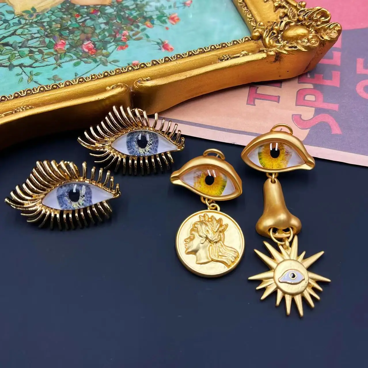 2023 New Qingdao Zhonggu Ornament Vintage Asymmetric Eye Earrings Earrings Standard Nose Eye Portrait Retro
2023 New Qingdao Zhonggu Ornament Vintage Asymmetric Eye Earrings Earrings Standard Nose Eye Portrait Retro