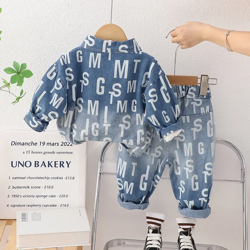Autumn 2023 Children Boy 3PCS Clothes Set Cartoon Top Letter Print Gradient Denim Jacket Outfit Jeans Pant Infant Baby Boy Suits
Autumn 2023 Children Boy 3PCS Clothes Set Cartoon Top Letter Print Gradient Denim Jacket Outfit Jeans Pant Infant Baby Boy Suits