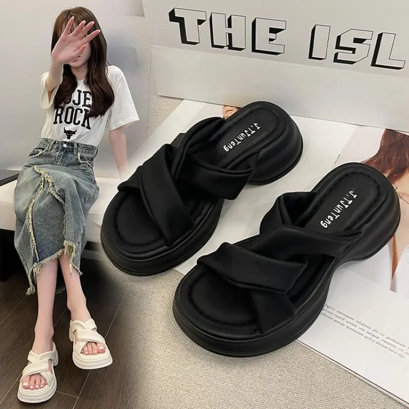 Fashion Anti-slip Slippers Women Wear 2023 New Style Home Thick Sole Sandals in Summer Platform Women Summer Beach Slipper
Fashion Anti-slip Slippers Women Wear 2023 New Style Home Thick Sole Sandals in Summer Platform Women Summer Beach Slipper