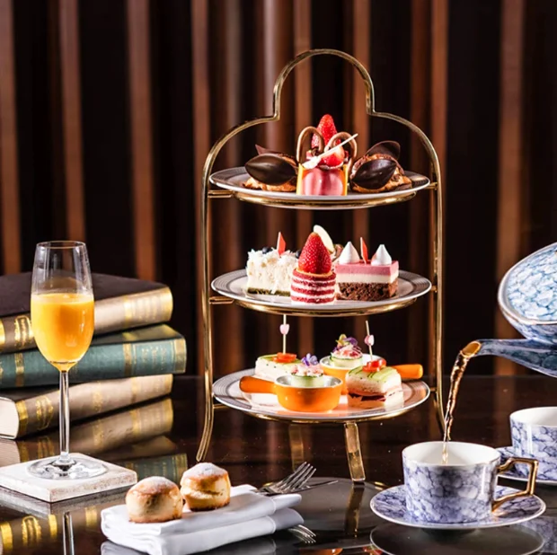 European style multi-storey afternoon tea, high leg refreshment inventory, heart frame, buffet, dessert table, display frame, pa
European style multi-storey afternoon tea, high leg refreshment inventory, heart frame, buffet, dessert table, display frame, pa