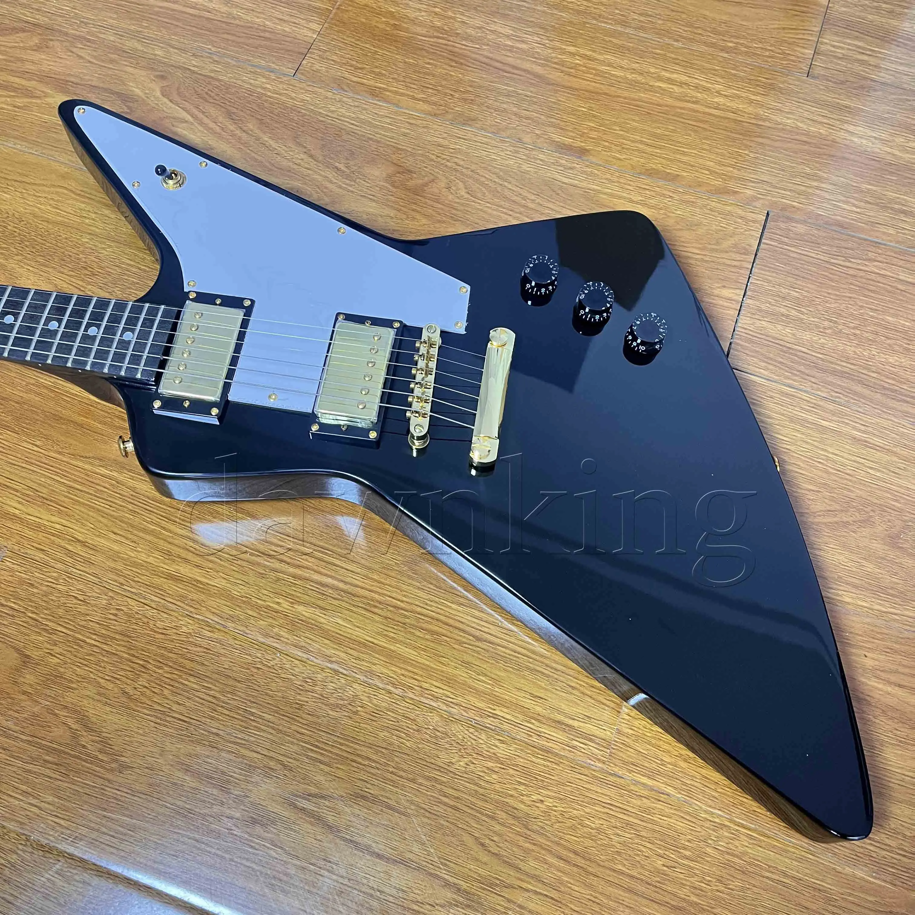 Customized electric guitar from high-end factories, rose wood fingerboard, active pickup, fast shipping, free shipping
Customized electric guitar from high-end factories, rose wood fingerboard, active pickup, fast shipping, free shipping