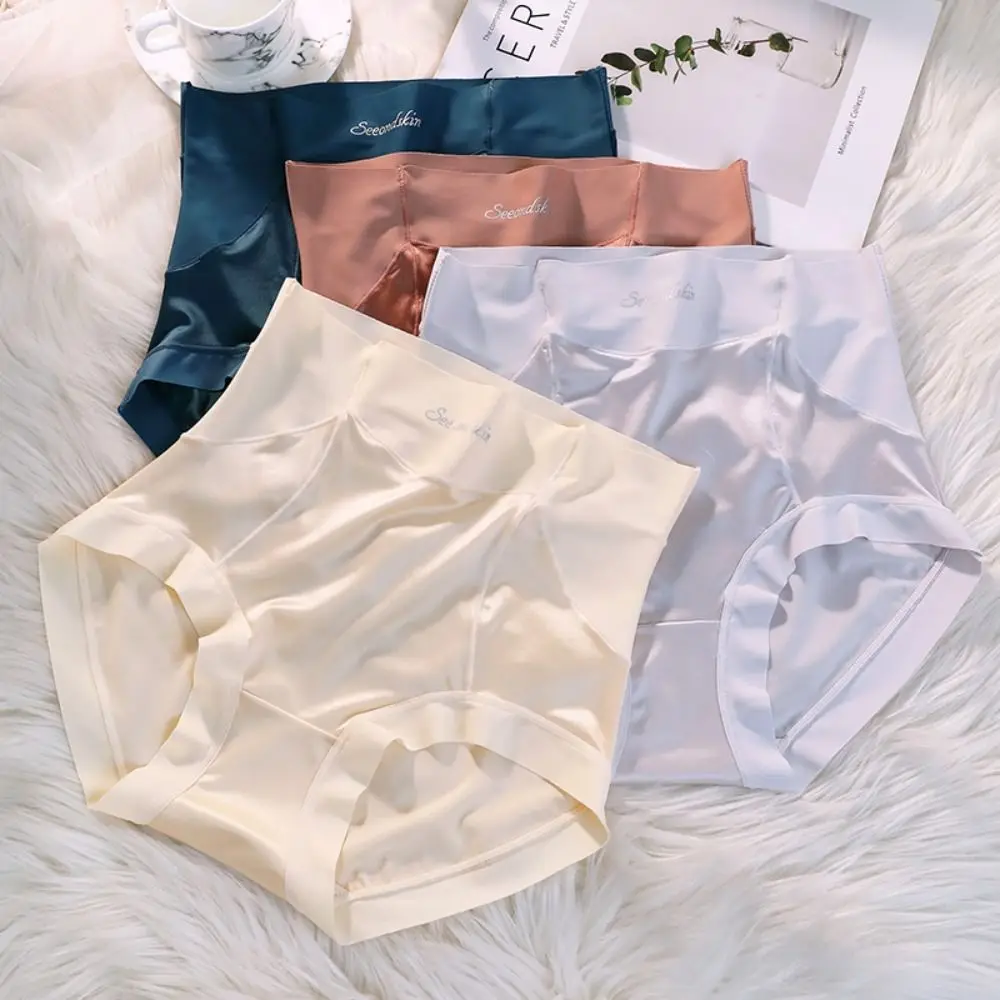 French Pearl Luxury Satin Ice Silk Breathable Underwear Women's High Waist Seamless Silk Bottom Crotch Women's Underwear
French Pearl Luxury Satin Ice Silk Breathable Underwear Women's High Waist Seamless Silk Bottom Crotch Women's Underwear