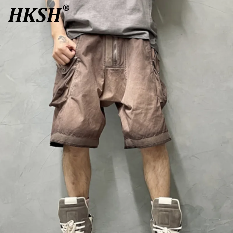 HKSH Men's Tide Punk Waste Land Retro Avant-garde Distressed Washing Capris Loose Knee-length Pants Chic Patchwork Shorts HK1037
HKSH Men's Tide Punk Waste Land Retro Avant-garde Distressed Washing Capris Loose Knee-length Pants Chic Patchwork Shorts HK1037