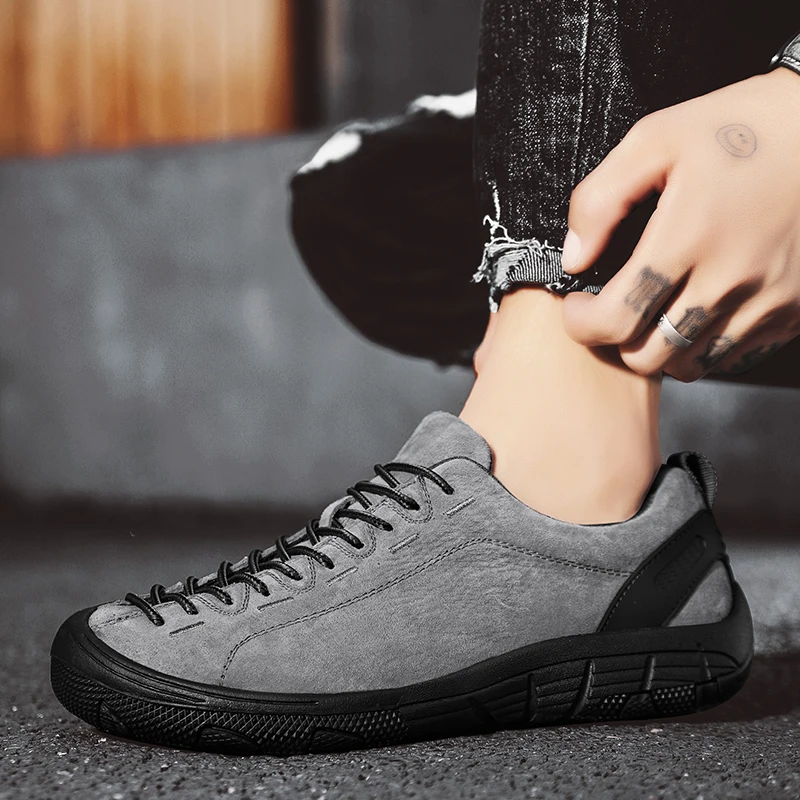2023 Genuine Leather Men Loafers Men's Shoes Outdoor Non-Slip Sneakers Casual Shoes Flats Boat Shoes Zapatos De Hombre Zapatos
2023 Genuine Leather Men Loafers Men's Shoes Outdoor Non-Slip Sneakers Casual Shoes Flats Boat Shoes Zapatos De Hombre Zapatos
