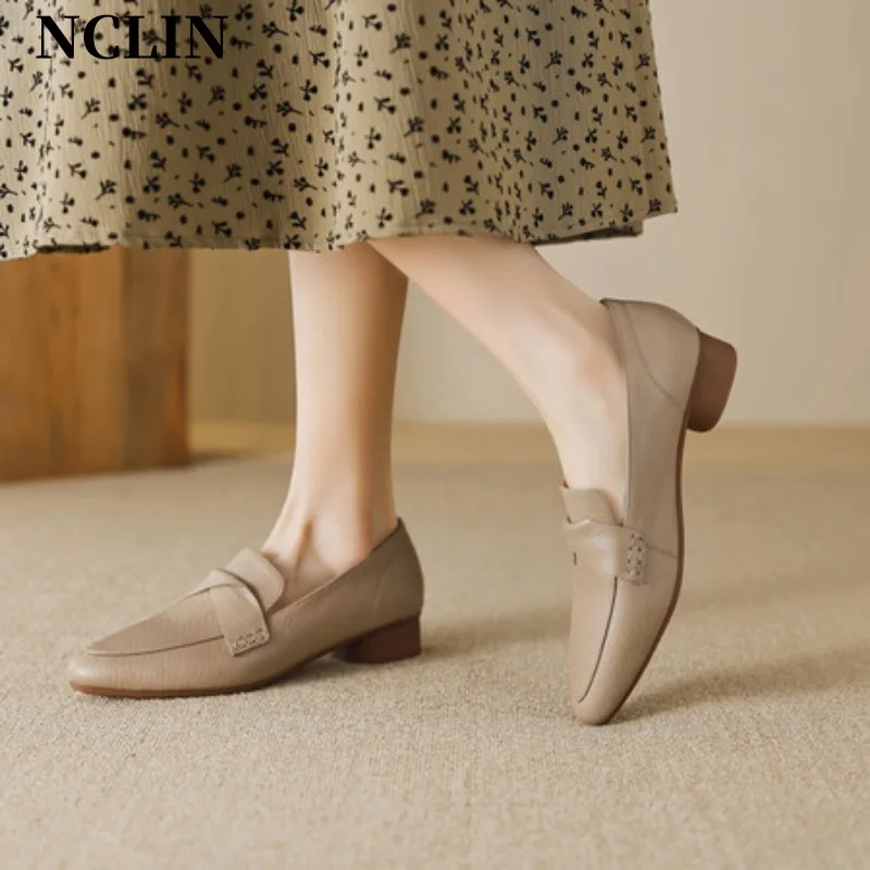 2024 Spring/summer Women Loafers Round Toe Chunky Heel Womens Shoes New Genuine Leather Shoes Women Casual Retro Pumps For Women
2024 Spring/summer Women Loafers Round Toe Chunky Heel Womens Shoes New Genuine Leather Shoes Women Casual Retro Pumps For Women
