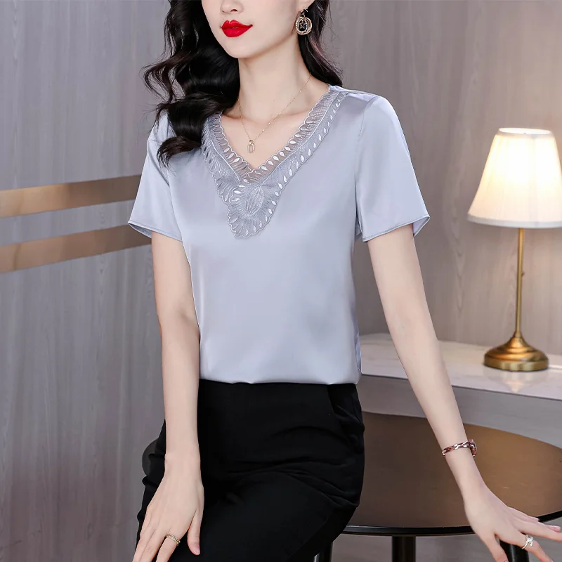 

Women V-neck 2024 Summer New Fashion Loose Solid Color Splicing Gauze Lace Feather SILK Short Sleeve Versatile Satin Bottom Tops