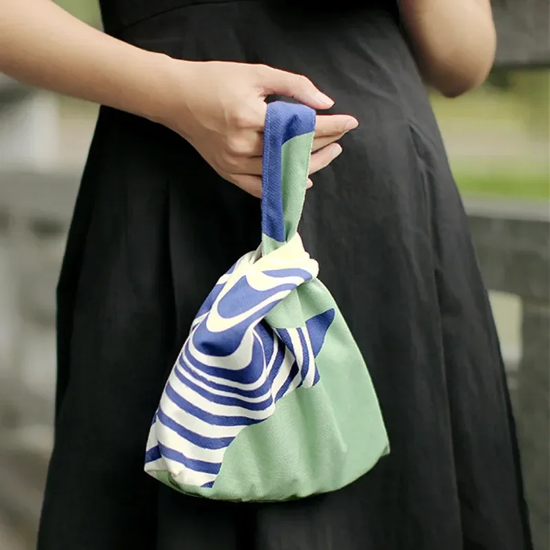 Original Canvas Women Bag Japanese Bar Tacking Wrist Bag Handbags Travel Portable Mobile Phone Bag Abstract Color Coin Purse
Original Canvas Women Bag Japanese Bar Tacking Wrist Bag Handbags Travel Portable Mobile Phone Bag Abstract Color Coin Purse