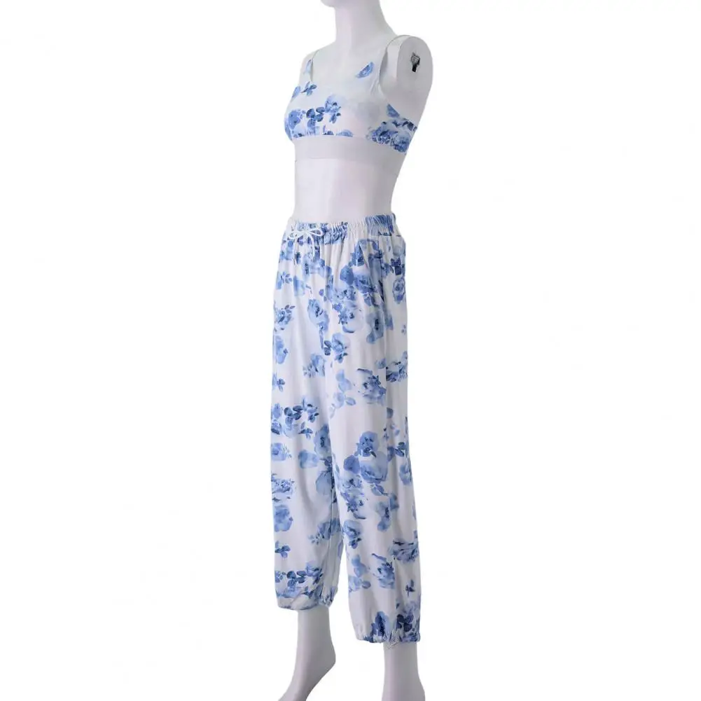 Breathable Lightweight Suit Set Casual Two-piece Suit for Women Stylish Women's Floral 2-piece Suit with V-neck for Work
Breathable Lightweight Suit Set Casual Two-piece Suit for Women Stylish Women's Floral 2-piece Suit with V-neck for Work