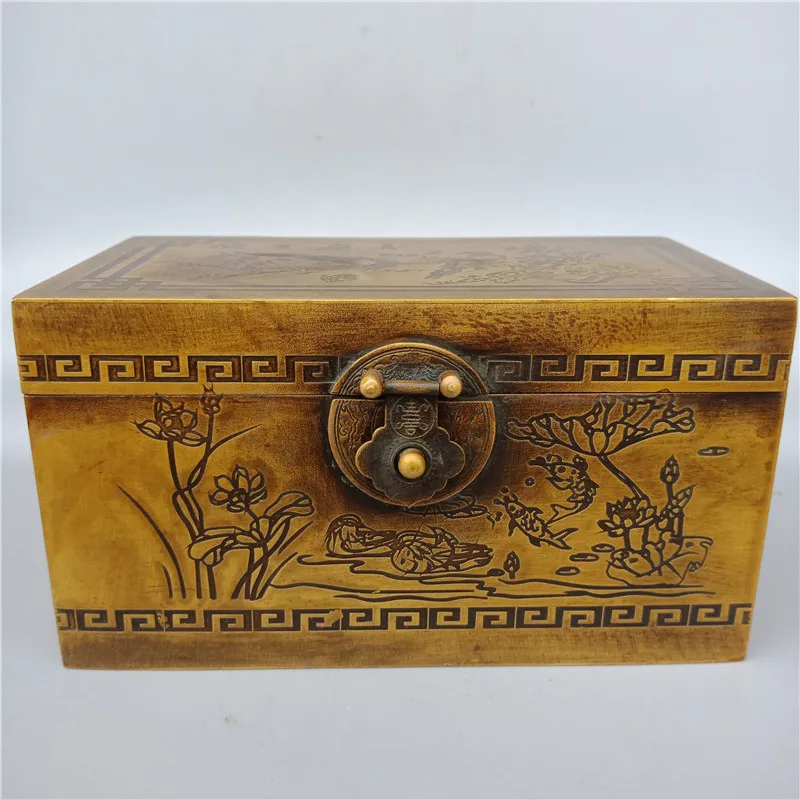 Antique Pure Copper Magpie Ascending Plum Blossom in the Second Year of the Republic of China Copper Storage Box Jewelry Box Hu
Antique Pure Copper Magpie Ascending Plum Blossom in the Second Year of the Republic of China Copper Storage Box Jewelry Box Hu