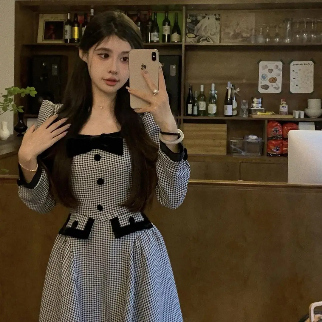 Faymusty 2022 Daily French Thousand Bird Checkered Square Neck Autumn Large Swing Dress 2022 Autumn New Color Matching Bow Dress
Faymusty 2022 Daily French Thousand Bird Checkered Square Neck Autumn Large Swing Dress 2022 Autumn New Color Matching Bow Dress
