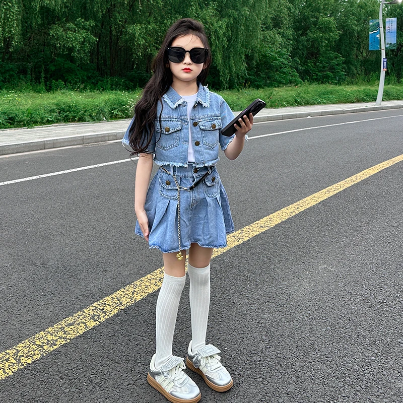 Summer Girls 2 Pcs Set Teenage Jacket + Pleated Skirt Kids Denim Suit Baby Set Children Fashihon Clothes Ripped With Chain 4-13Y
Summer Girls 2 Pcs Set Teenage Jacket + Pleated Skirt Kids Denim Suit Baby Set Children Fashihon Clothes Ripped With Chain 4-13Y