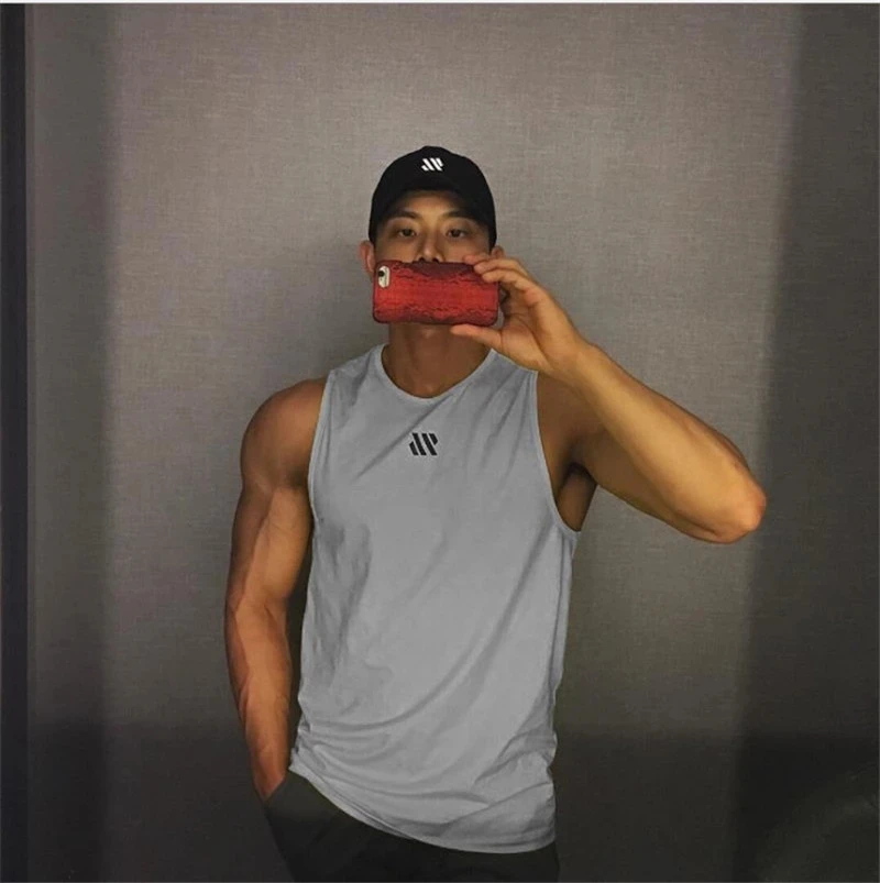 2023 Mens Fitness Gyms Tank Top Men Fitness Sleeveless Shirt Male Mesh Breathable Sports Vest Undershirt Gyms Running Vest Men
2023 Mens Fitness Gyms Tank Top Men Fitness Sleeveless Shirt Male Mesh Breathable Sports Vest Undershirt Gyms Running Vest Men