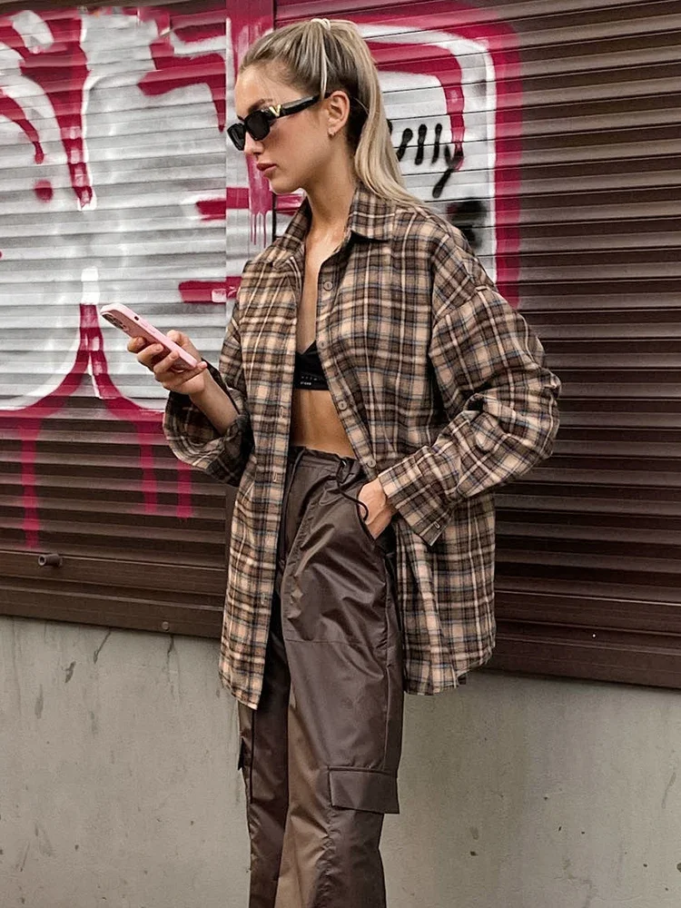 

Vintage Plaid Shirts Women Loose Gingham Female Blouse Autumn 2023 Button Top Shacket Oversized Long Shirts Ladies