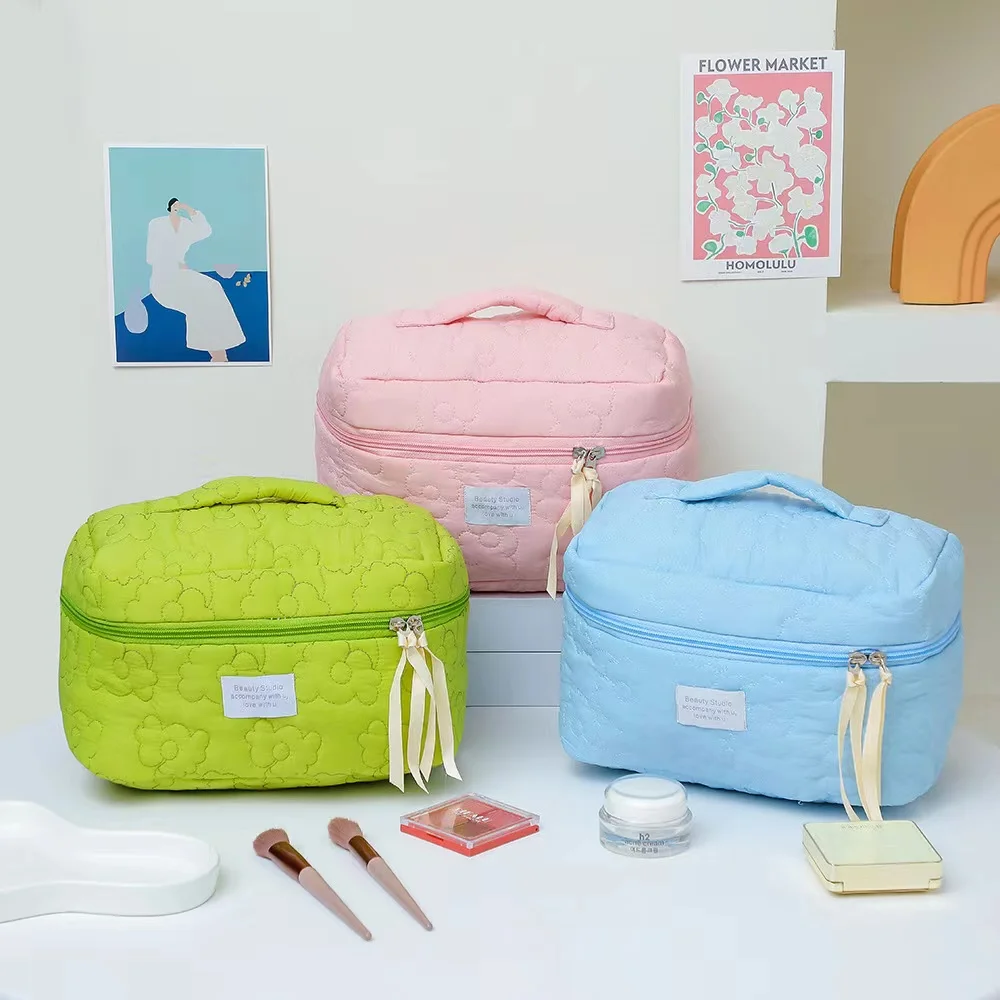 Candy colors Makeup Bag Women Cosmetic Bag storage bag Toiletries Large capacity portable Organizer student Make up Cases
Candy colors Makeup Bag Women Cosmetic Bag storage bag Toiletries Large capacity portable Organizer student Make up Cases