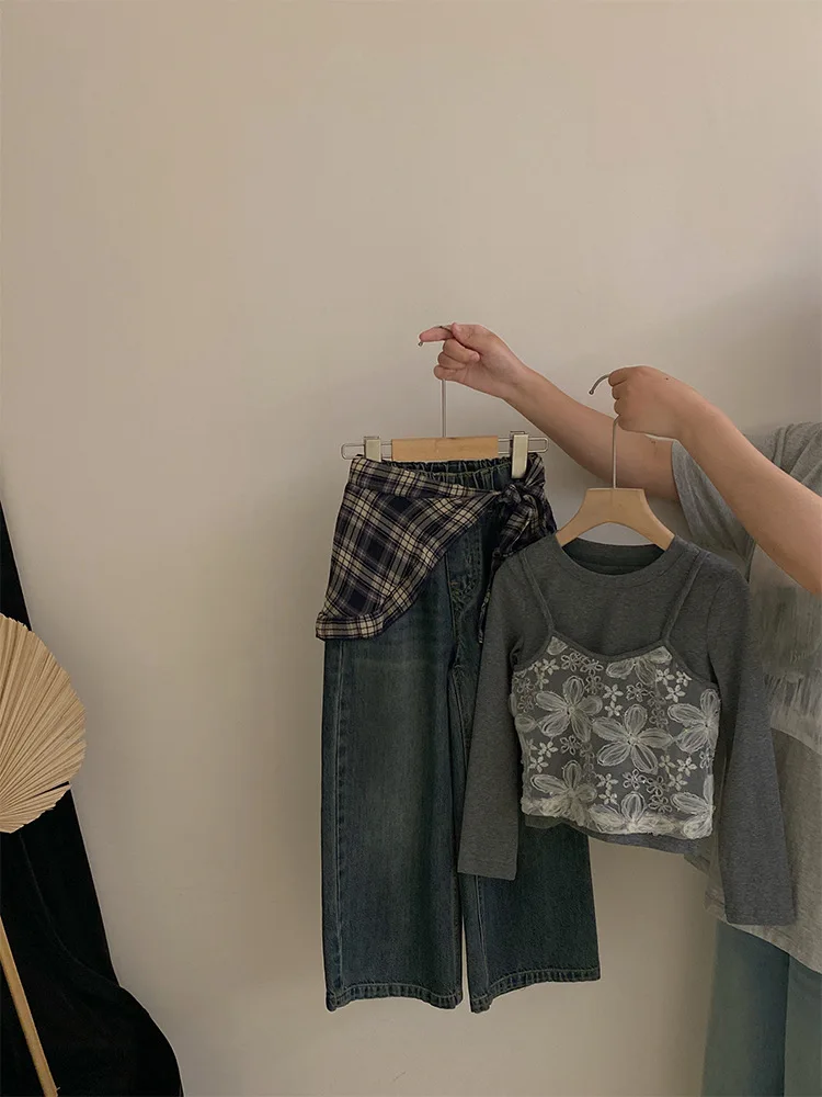 الفتيات الكورية الخريف جديد الدانتيل زهرة وهمية قطعتين أعلى 2025 منقوشة ضرطة الستار جينز غير رسمي قطعتين مجموعة الفتيات الكورية الخريف جديد الدانتيل زهرة وهمية قطعتين أعلى 2025 منقوشة ضرطة الستار جينز غير رسمي قطعتين مجموعة