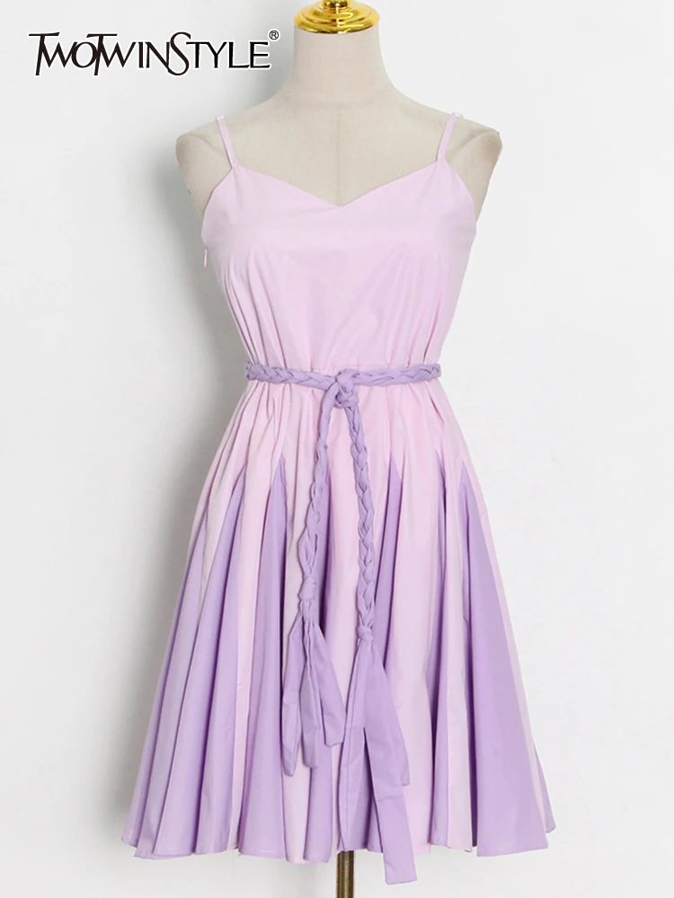 TWOTWINSTYLE Kawaii Sweet Sling Dress For Women Sleeveless High Waist Belt Ruched Hit Color Dresses Female 2022 Spring New
TWOTWINSTYLE Kawaii Sweet Sling Dress For Women Sleeveless High Waist Belt Ruched Hit Color Dresses Female 2022 Spring New