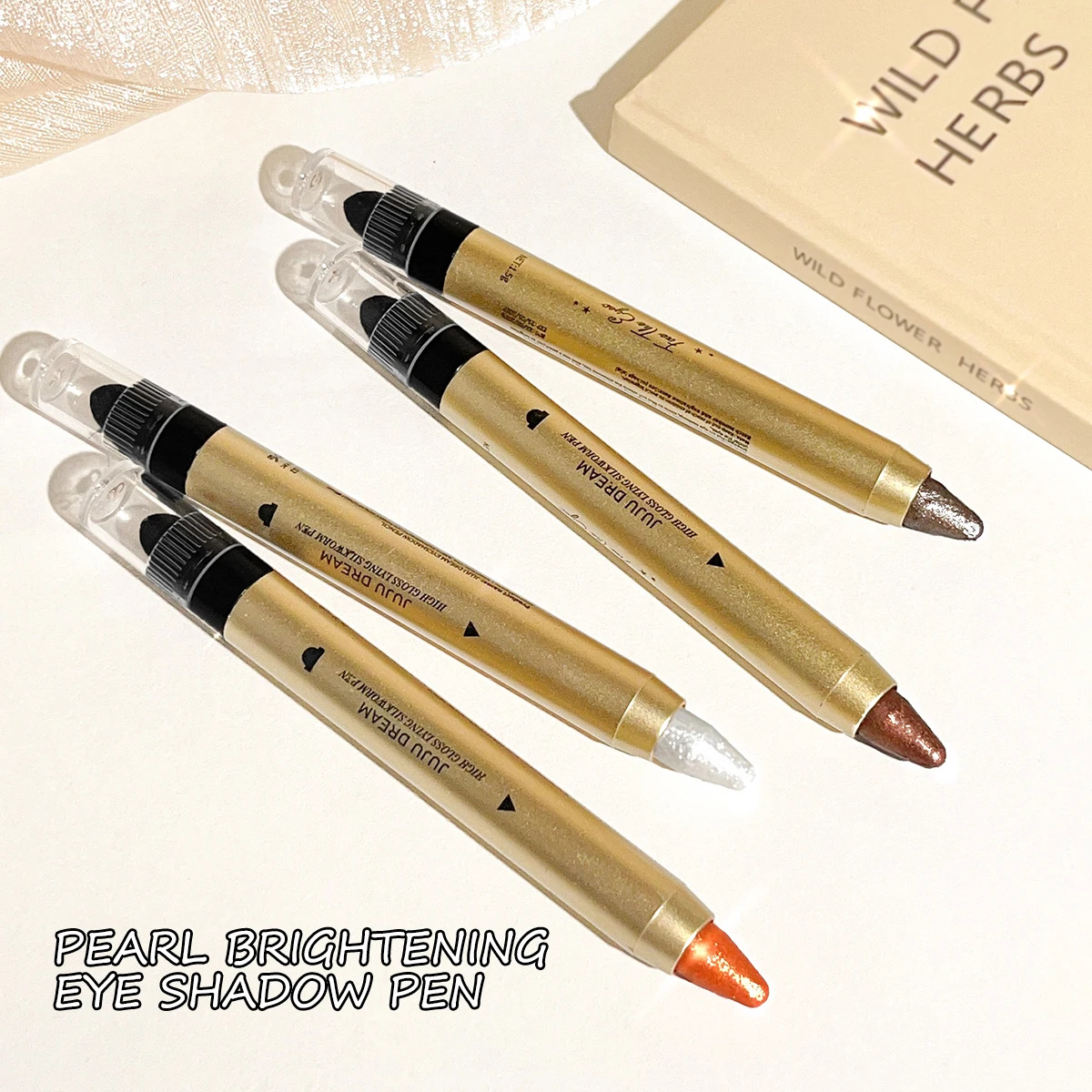 Glowing highlighter eye shadow pencil with pearlescent shimmer and fine glitter for brightening and a dimensional effect 17 S0731d4869fb040e690aadfb92fac134f3