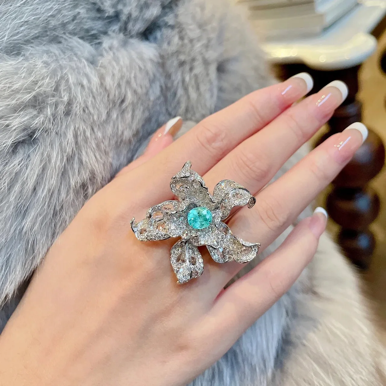 Jewelry diamonds colorful treasures high sense big flower starfish ring female fashion temperament jewelry
Jewelry diamonds colorful treasures high sense big flower starfish ring female fashion temperament jewelry