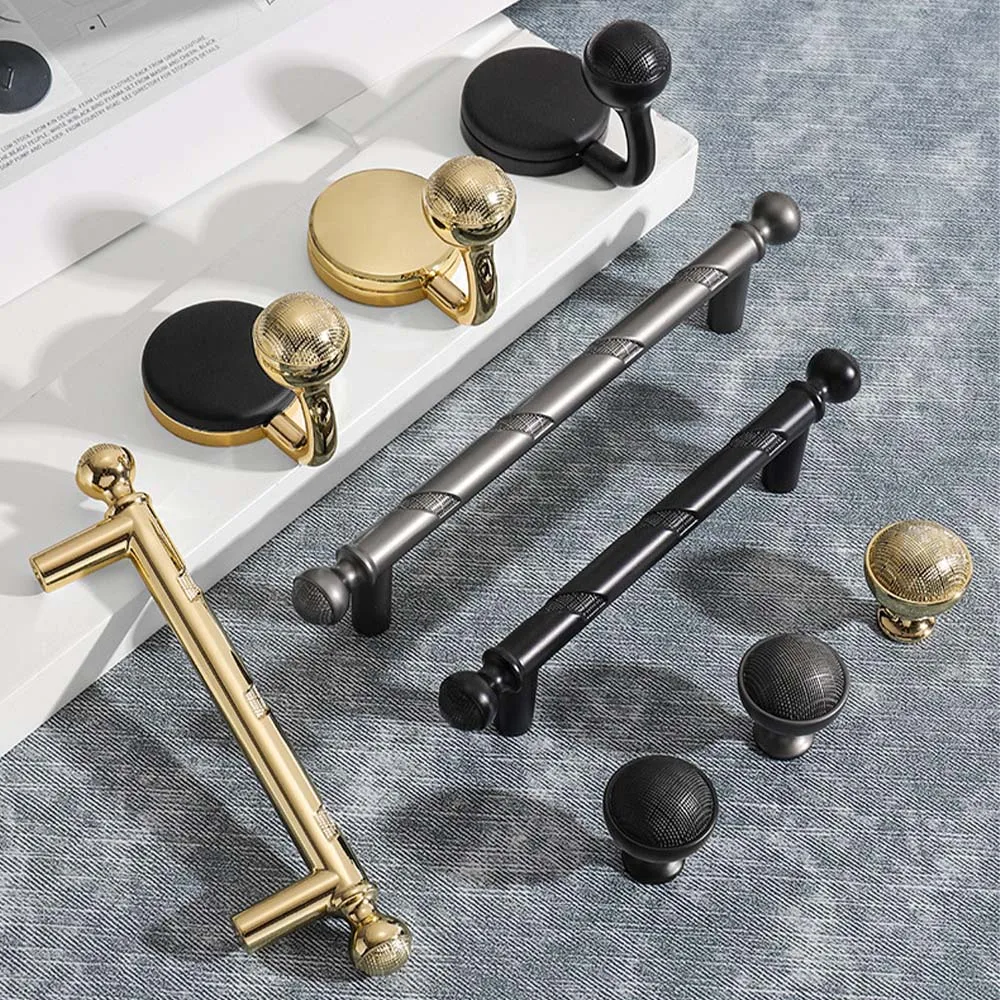 Modern Light Luxury Golden Wardrobe Door Solid Handle Nordic Single-hole Drawer Cabinet Small Handle Creative Door Handle Knobs
Modern Light Luxury Golden Wardrobe Door Solid Handle Nordic Single-hole Drawer Cabinet Small Handle Creative Door Handle Knobs