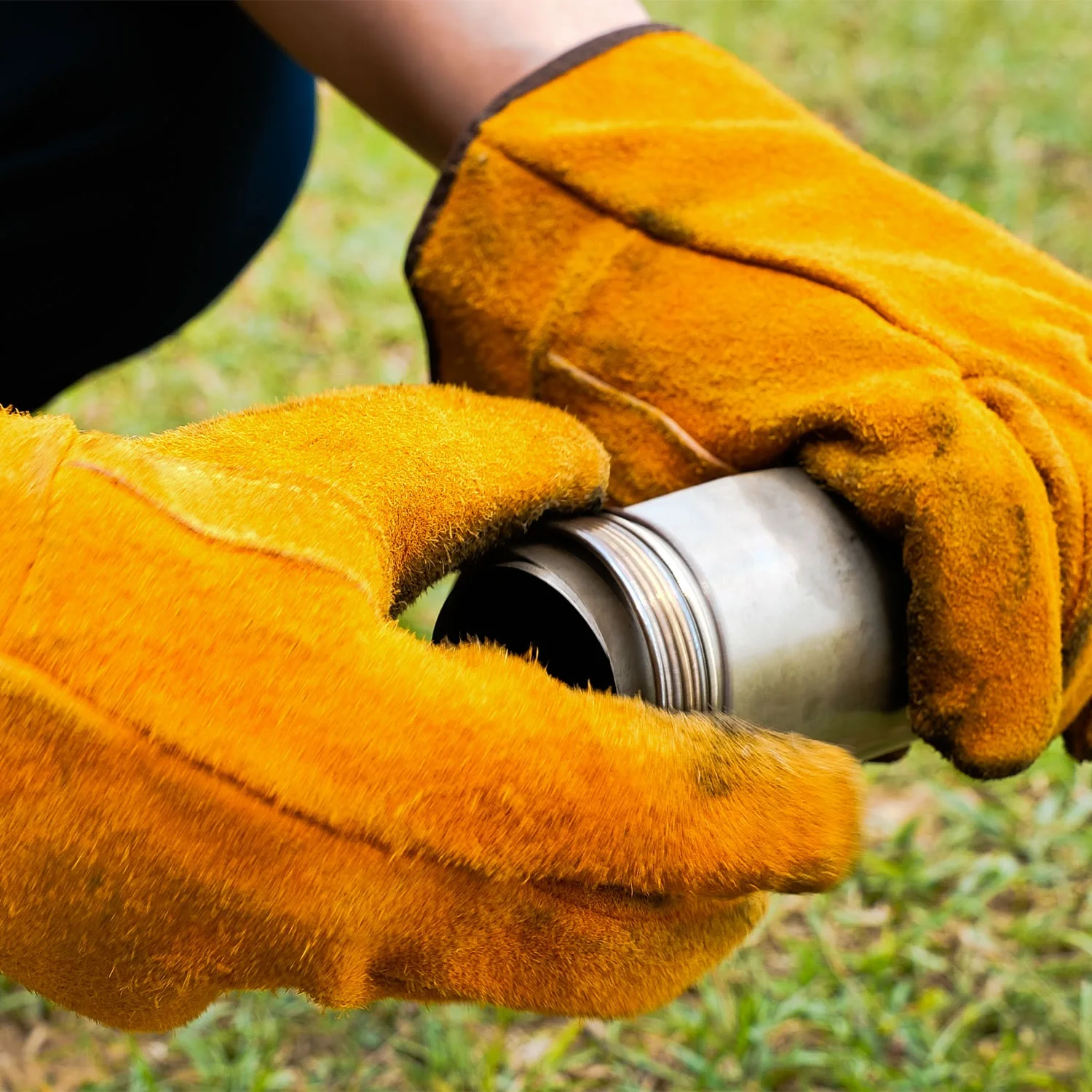 Перчатки сварочные из мягкой воловьей кожи, термостойкие ранцевые для вождения, для фермы, сада, сварщика, камина, плиты
Перчатки сварочные из мягкой воловьей кожи, термостойкие ранцевые для вождения, для фермы, сада, сварщика, камина, плиты