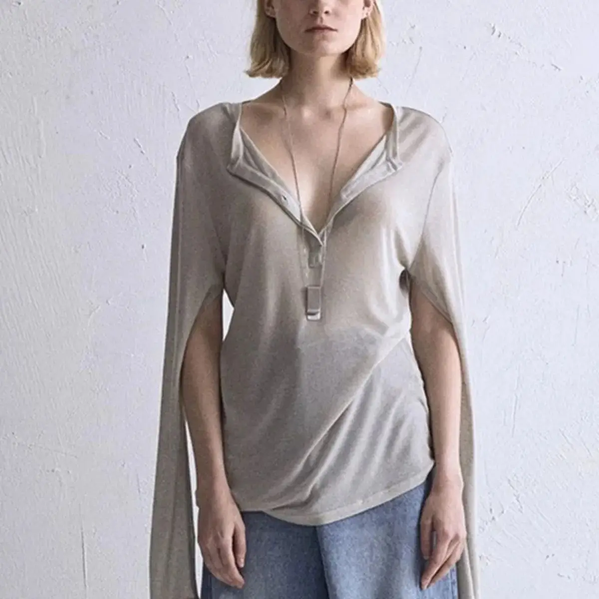 R0W Brand Women's Long Sleeved Top High-quality Tight Fitting Skin Tops Simple Solid Color Design Luxury Brands Slim Pullover
R0W Brand Women's Long Sleeved Top High-quality Tight Fitting Skin Tops Simple Solid Color Design Luxury Brands Slim Pullover
