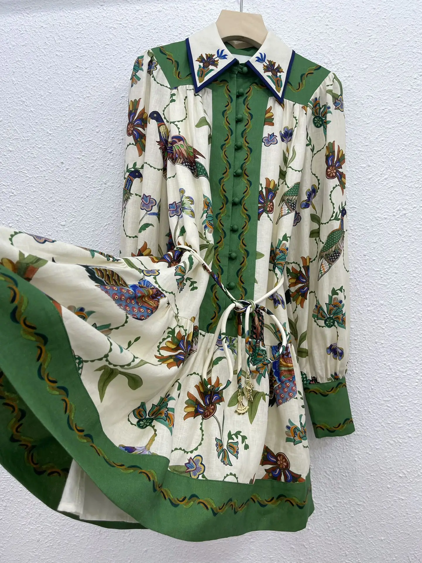 100% Linen Printing Turn-down Collar Mini Dress with Belt High Quality Vintage 2024 Women New Long Lantern Sleeve Chic
100% Linen Printing Turn-down Collar Mini Dress with Belt High Quality Vintage 2024 Women New Long Lantern Sleeve Chic