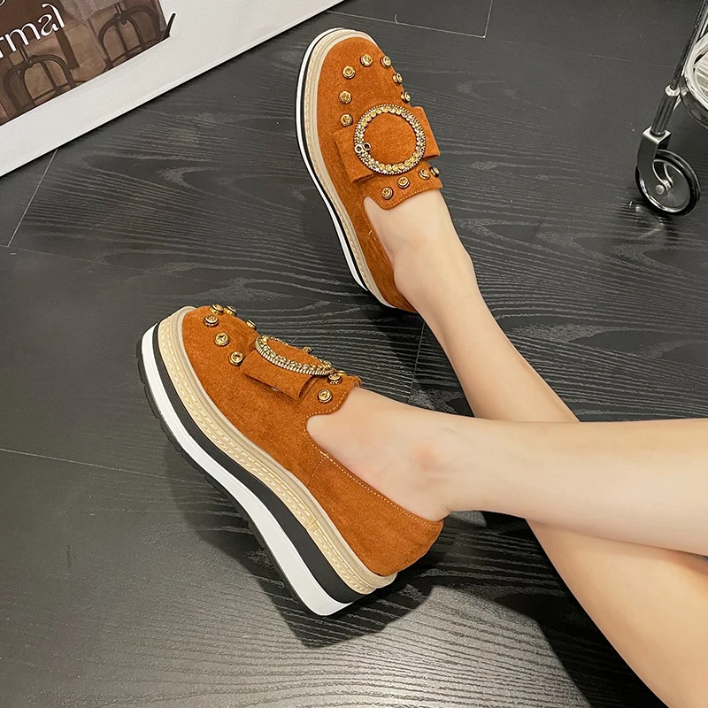 Brown Loafers Women Luxury Suede Platform Wedges Shoes Autumn Rivet Metal Buckle Platforms Heels 7cm Ladies Creepers Shoes
Brown Loafers Women Luxury Suede Platform Wedges Shoes Autumn Rivet Metal Buckle Platforms Heels 7cm Ladies Creepers Shoes