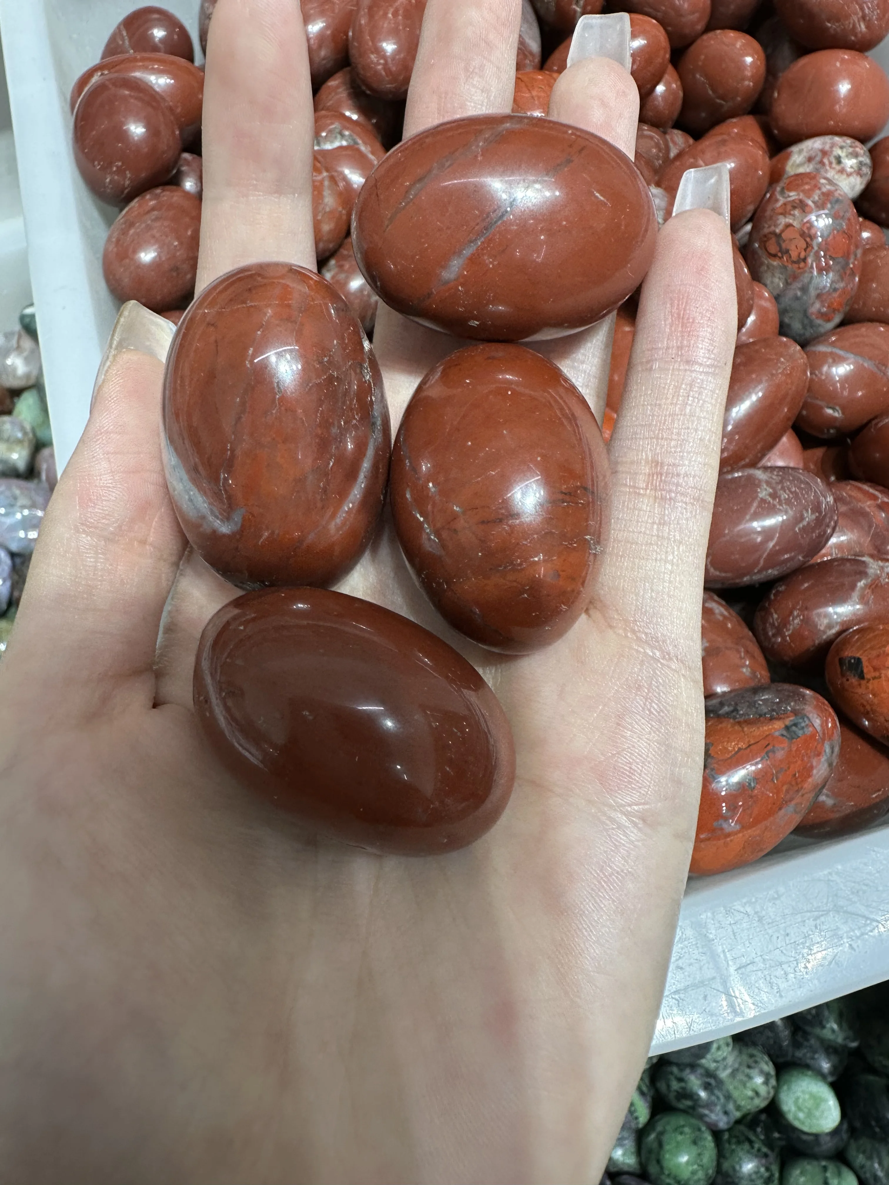 500g Natural Red Jasper Egg Crystal Mineral Healing Reiki Natural Quartz Crystal Home Decoration DIY
500g Natural Red Jasper Egg Crystal Mineral Healing Reiki Natural Quartz Crystal Home Decoration DIY