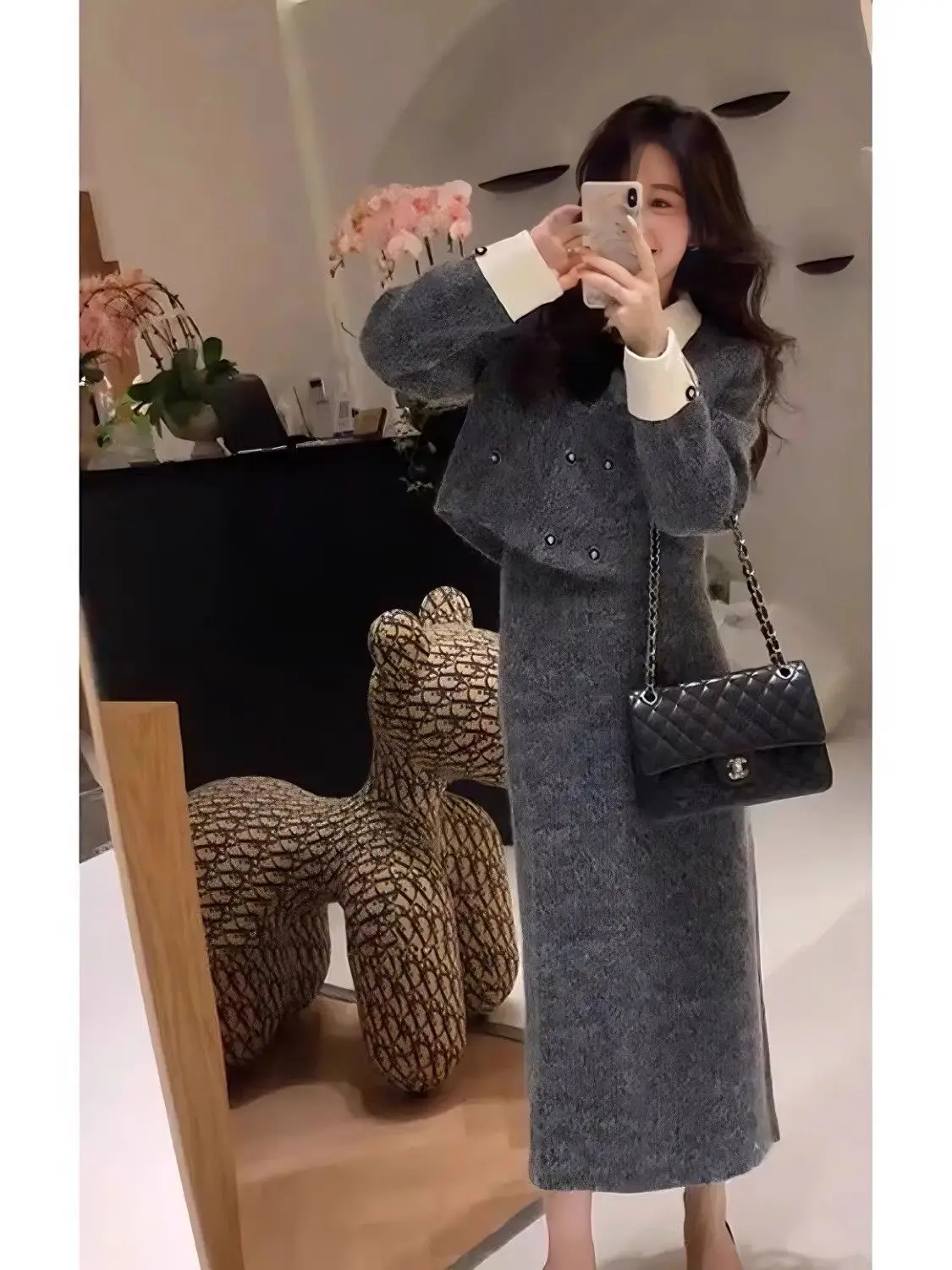 UNXX 2023 Autumn/Winter New Women's Chic Two-Piece Set - High-End Jacket and Skirt Outfit female office lady suit set hot sale
UNXX 2023 Autumn/Winter New Women's Chic Two-Piece Set - High-End Jacket and Skirt Outfit female office lady suit set hot sale
