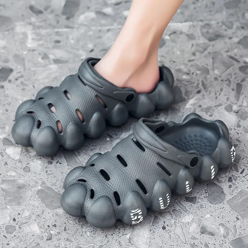 Men Hole Sandals Slippers Summer 2023 Non-slip Waterproof Sandals Sense of Trampling on The Beach Slippers EVA Male Toe Sandal
Men Hole Sandals Slippers Summer 2023 Non-slip Waterproof Sandals Sense of Trampling on The Beach Slippers EVA Male Toe Sandal