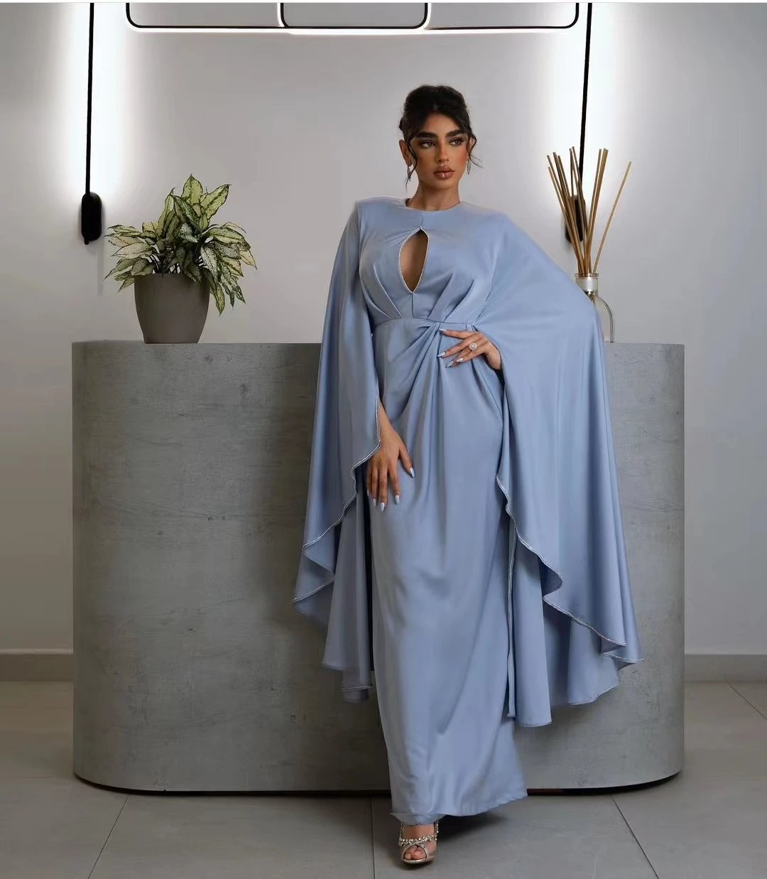 AsaNagi Dusty Blue Satin Evening Dresses O Neck Cut-Out Flare Sleeves Floor-Length Women Simple Party Dress 2023 فساتين الحفلات
AsaNagi Dusty Blue Satin Evening Dresses O Neck Cut-Out Flare Sleeves Floor-Length Women Simple Party Dress 2023 فساتين الحفلات