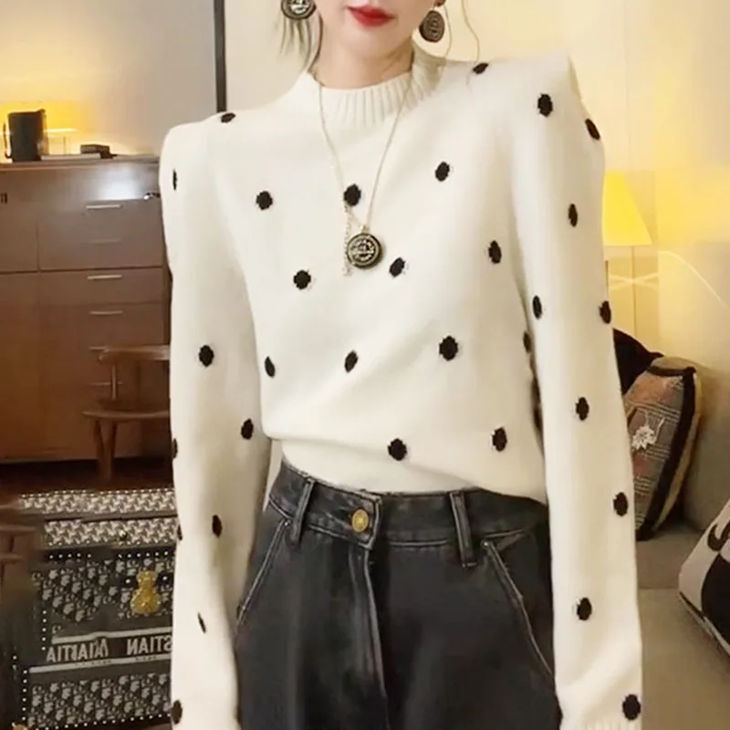 Женский белый свитер в горошек с воротником-стойкой и пышными рукавами, черные джемперы-пуловеры, трикотаж, осень, зима, 2024 г.
Женский белый свитер в горошек с воротником-стойкой и пышными рукавами, черные джемперы-пуловеры, трикотаж, осень, зима, 2024 г.