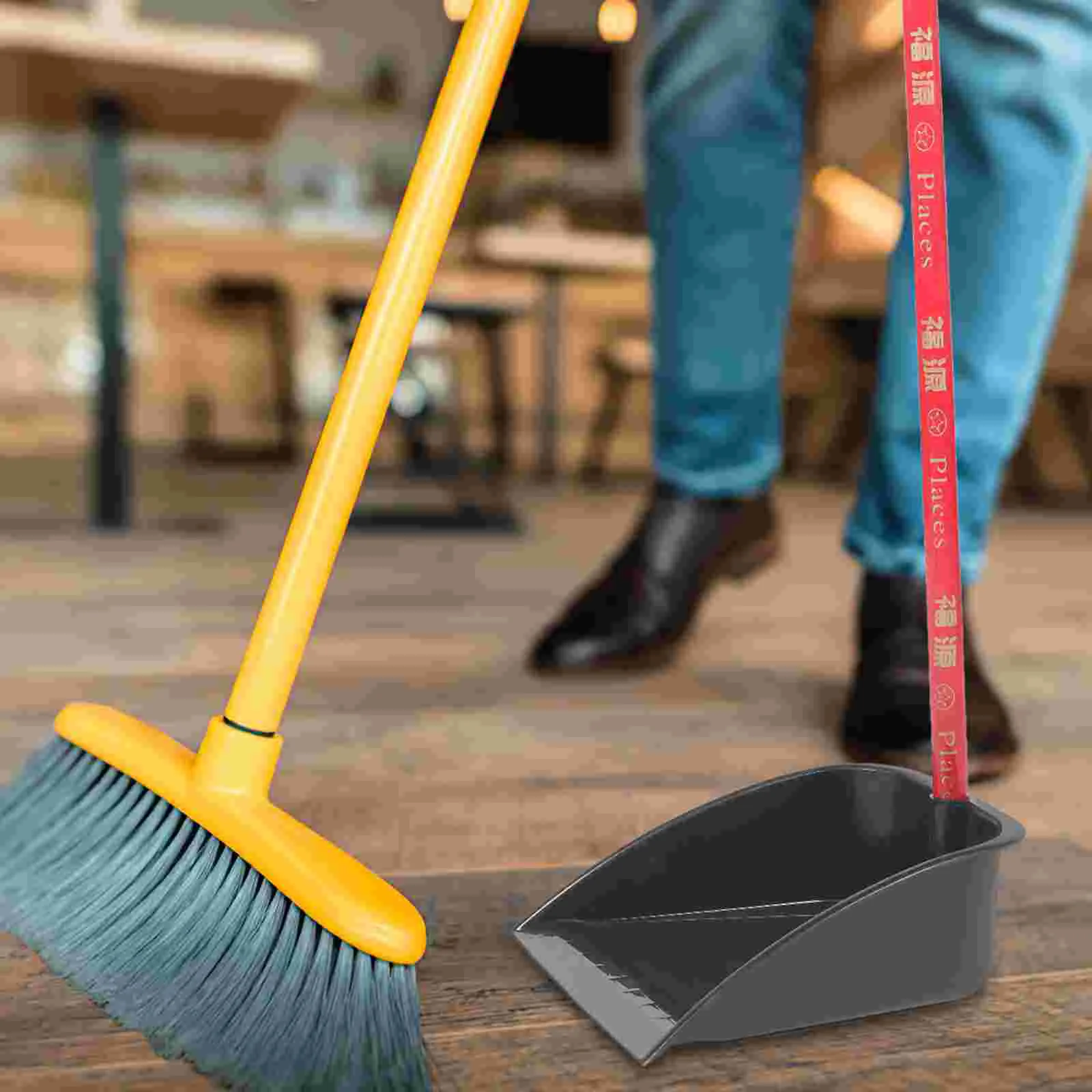 Upright Dustpan Plastic Dust Pan Wood Long Handle Reusable Household Cleaning Dustpan Stand-Up Garbage Shovel Garbage Pan 
Upright Dustpan Plastic Dust Pan Wood Long Handle Reusable Household Cleaning Dustpan Stand-Up Garbage Shovel Garbage Pan