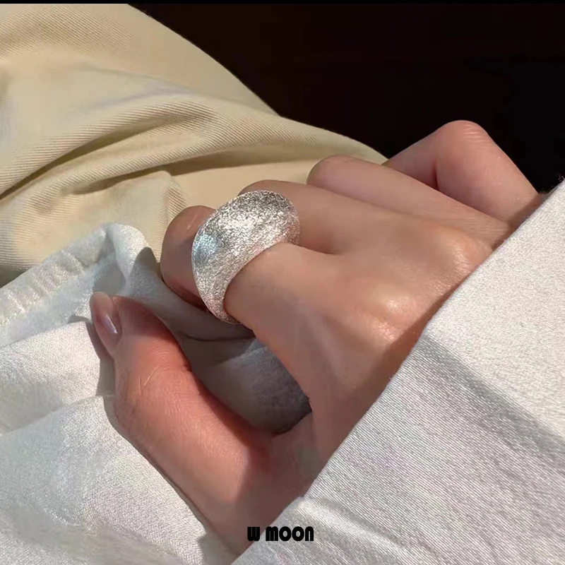 925 Sterling Silver Heavy Brushed Frosted Ring Fashion Vintage Couples Creative Simple Oval Design Party Jewelry Birthday Gifts
925 Sterling Silver Heavy Brushed Frosted Ring Fashion Vintage Couples Creative Simple Oval Design Party Jewelry Birthday Gifts