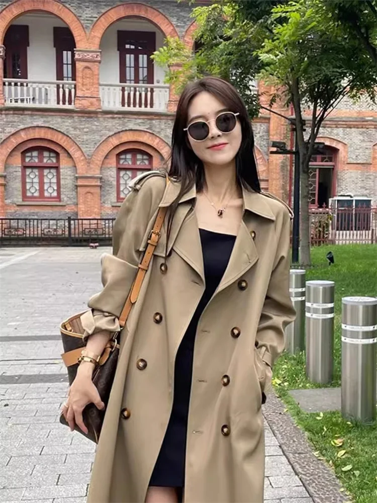 High Quality Trench Coat Outwear Women Mid Length 2023 Spring Autumn New British Style Small Popular Button Double Breasted Coat
High Quality Trench Coat Outwear Women Mid Length 2023 Spring Autumn New British Style Small Popular Button Double Breasted Coat