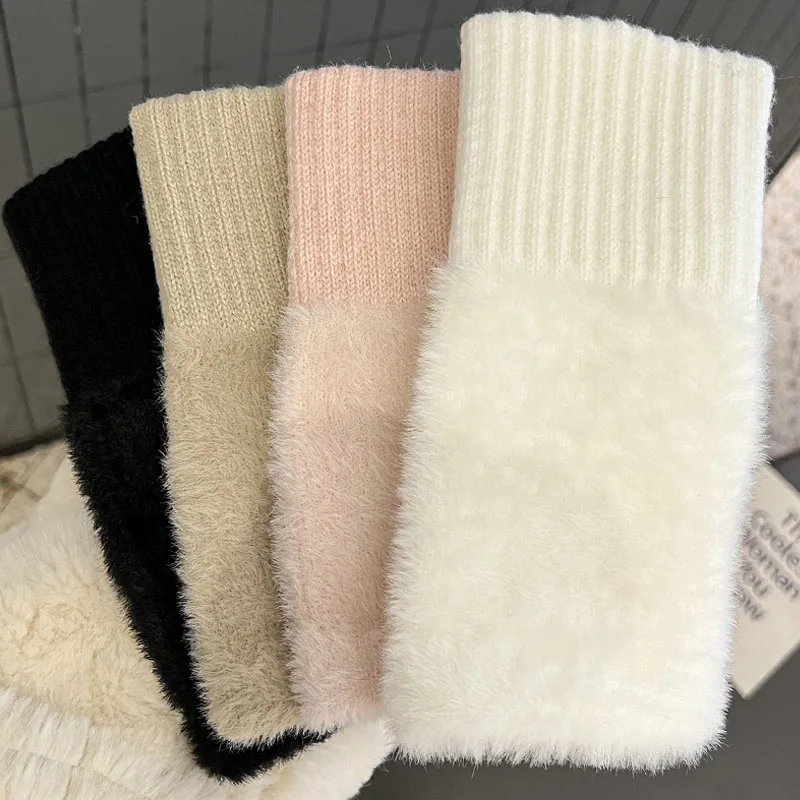 Girls' Winter Warm Mink Fleece Soft Half Finger Gloves Luxury Solid White Plush Knitted Fingerless Glove Wrist Mittens Writting
Girls' Winter Warm Mink Fleece Soft Half Finger Gloves Luxury Solid White Plush Knitted Fingerless Glove Wrist Mittens Writting