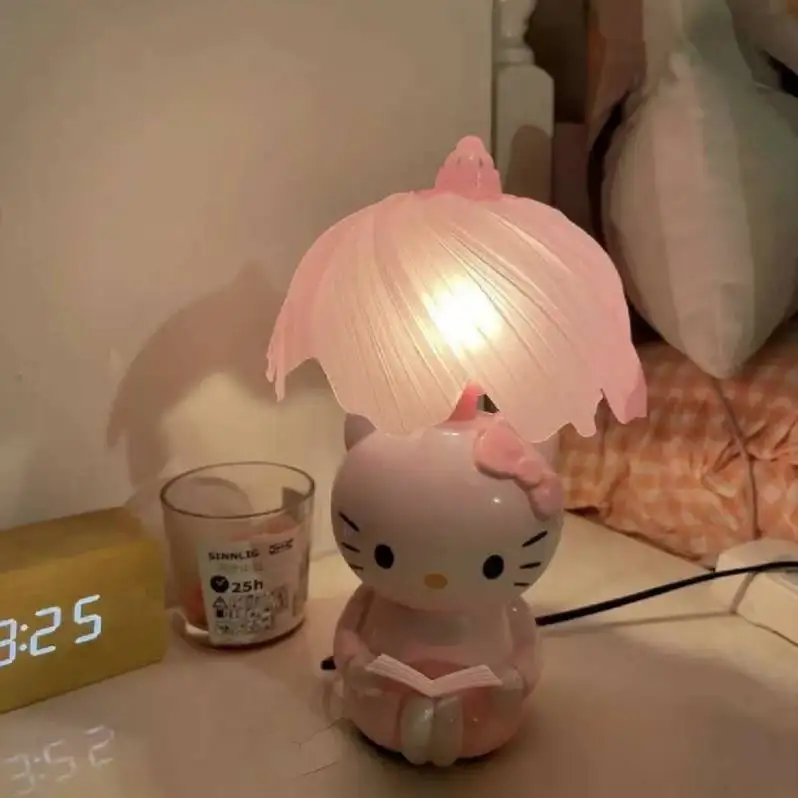 Sanrio Kawai аниме Hello Kitty мультяшный маленький Ночной Столик Прикроватный декоративный теплсветильник светильник Настольная лампа украшение комнаты игрушки-модели
Sanrio Kawai аниме Hello Kitty мультяшный маленький Ночной Столик Прикроватный декоративный теплсветильник светильник Настольная лампа украшение комнаты игрушки-модели