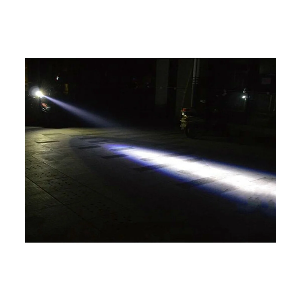 E-Bike Light Headlight Input DC 12V-80V Ebike Handlebar Lamp Electric Scooter LED Front Light
E-Bike Light Headlight Input DC 12V-80V Ebike Handlebar Lamp Electric Scooter LED Front Light