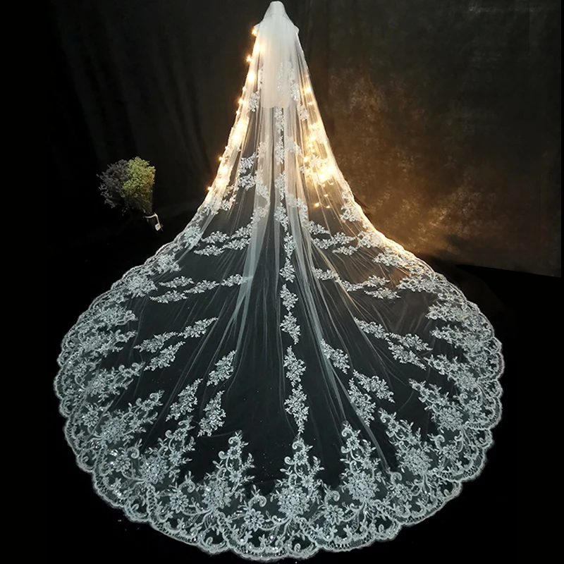 5m 4m 3m Long Wedding Bridal Veils Lace Appiques Edge 1 T Tulle Cathedral Veil with Comb Ivory Luxury Velo de Novia Voile mariee
5m 4m 3m Long Wedding Bridal Veils Lace Appiques Edge 1 T Tulle Cathedral Veil with Comb Ivory Luxury Velo de Novia Voile mariee