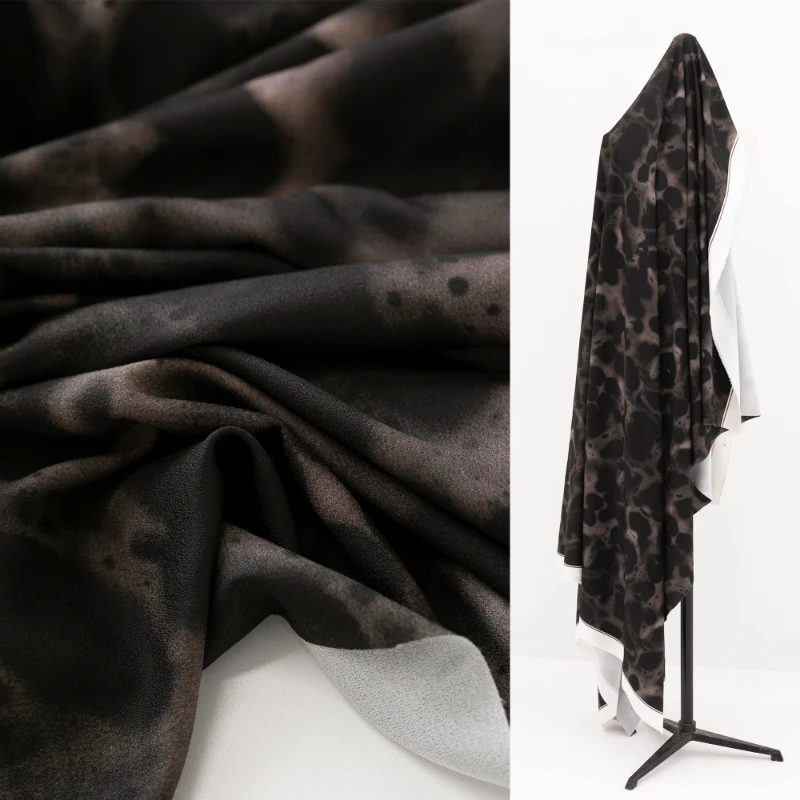 Fabric 145cmx50cm Charcoal Ink Hand-Dyed Pattern Printing Micro-Elastic Draping Effect Diy Dress Sewing Fashion Summer Thin 1Pc
Fabric 145cmx50cm Charcoal Ink Hand-Dyed Pattern Printing Micro-Elastic Draping Effect Diy Dress Sewing Fashion Summer Thin 1Pc