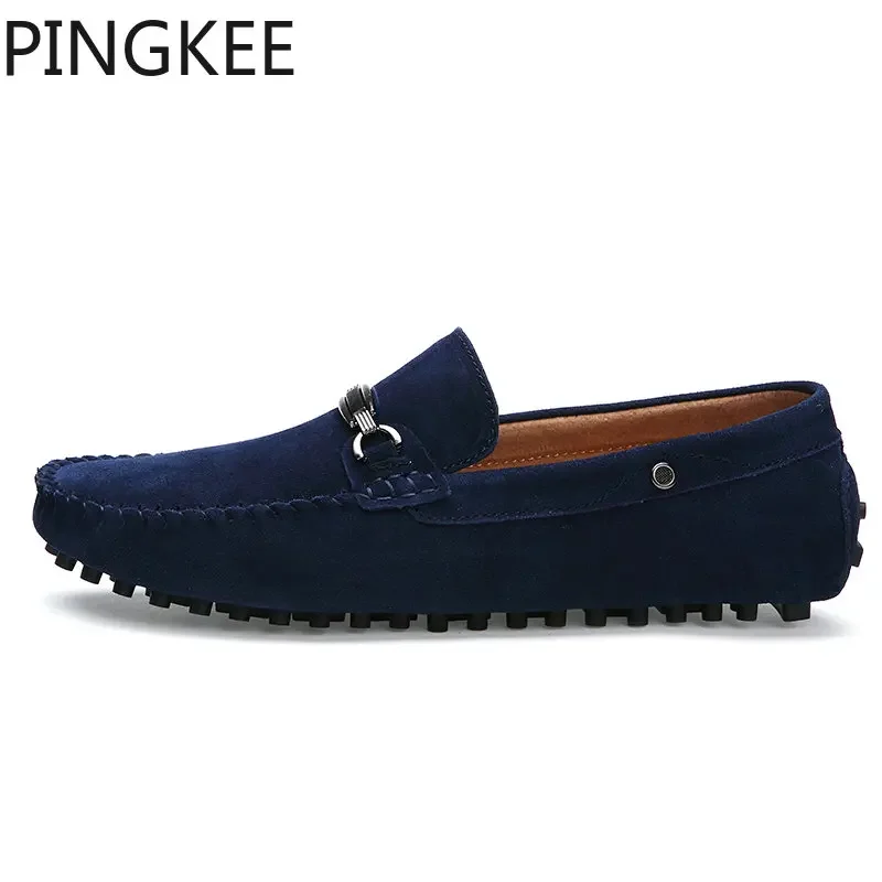 

PINGKEE Round Moc Toe Ultra-lightweight Featured Synthetic Lining Metal Ornament Stitching Slip-on Men Boat Driving Loafer Shoes