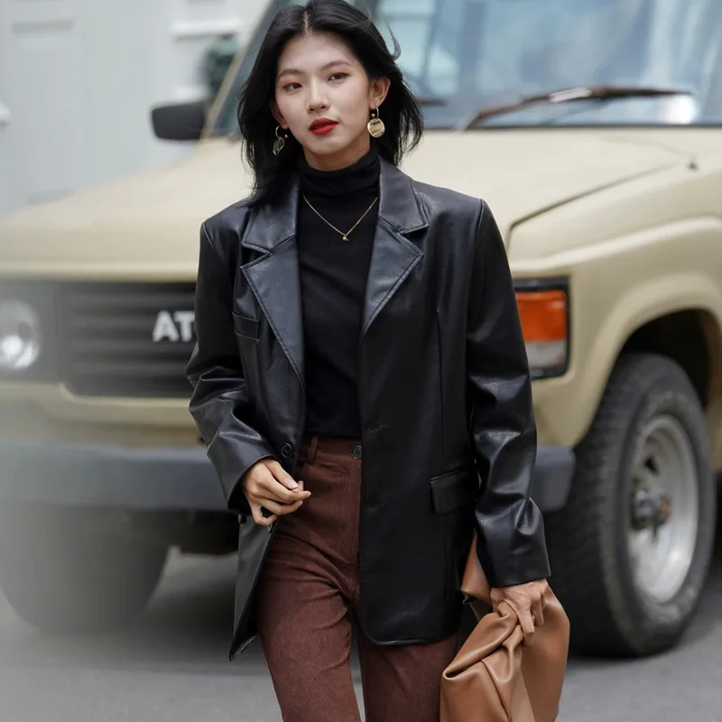 Spring Black PU Leather Blazer Women Autumn Single-breasted Long Sleeve Loose Locomotive Jacket Female Casual Korean Outerwear
Spring Black PU Leather Blazer Women Autumn Single-breasted Long Sleeve Loose Locomotive Jacket Female Casual Korean Outerwear