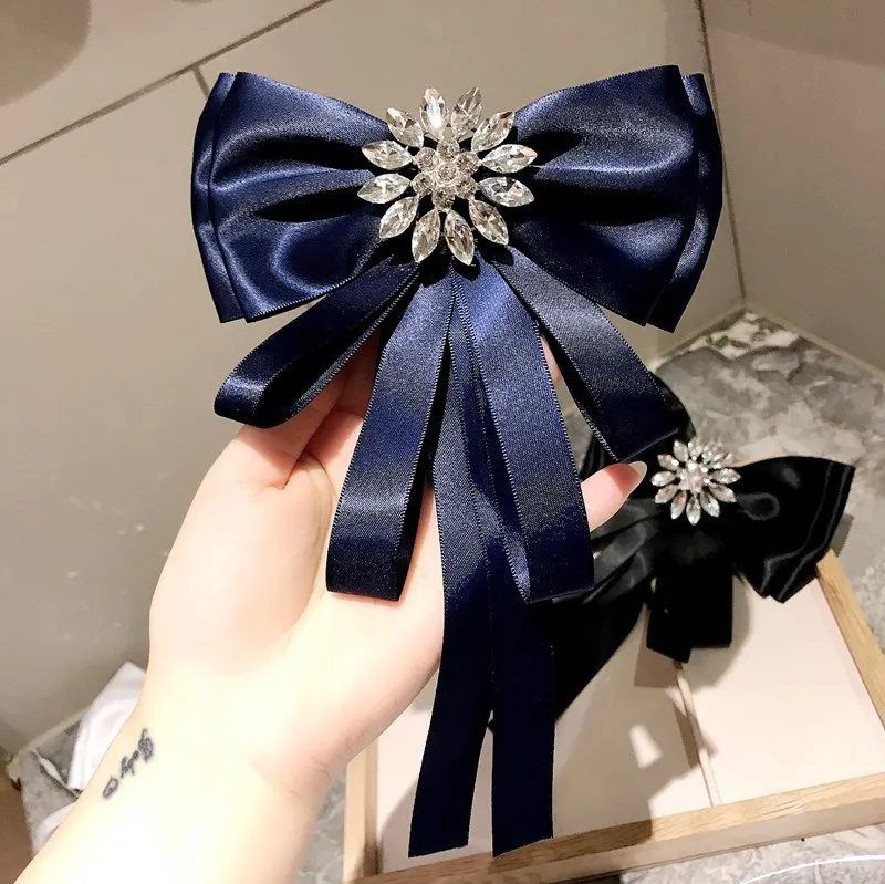 Rhinestone Big Bow Tie Women's Elegant Fashion Dress Pins Handmade Women Accessories Gift Korean Uniform Shirts Collars Flower
Rhinestone Big Bow Tie Women's Elegant Fashion Dress Pins Handmade Women Accessories Gift Korean Uniform Shirts Collars Flower