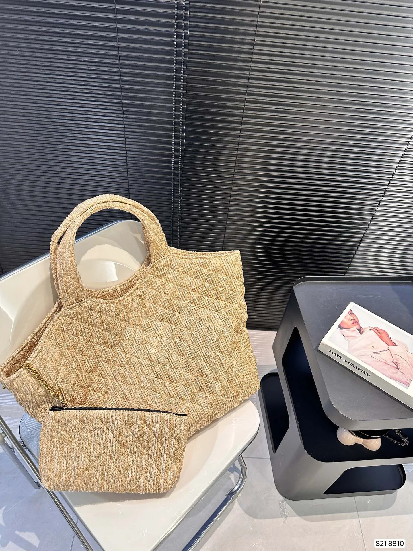 YS 2024 Grass Woven With A Sense Of Trendy New Styles Versatile Portable Shoulder For Women Large Capacity Tote Bags
YS 2024 Grass Woven With A Sense Of Trendy New Styles Versatile Portable Shoulder For Women Large Capacity Tote Bags