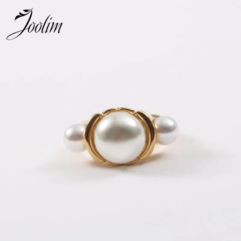 Joolim Jewelry Wholesale High End PVD Waterproof Fashion Luxury 3 Profiled Pearls Stainless Steel Ring Gift For Women
Joolim Jewelry Wholesale High End PVD Waterproof Fashion Luxury 3 Profiled Pearls Stainless Steel Ring Gift For Women