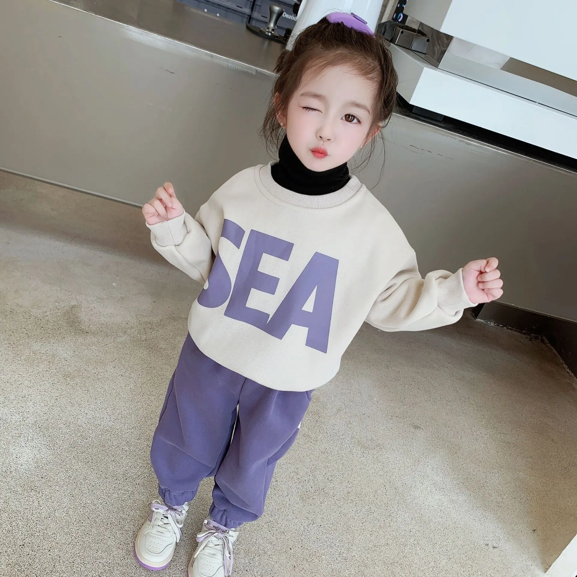 Girls Winter Plus Velvet Warm Pullover+Pants 2Pcs Set Children Cotton Sweatshirts Sports Casual Clothing Suit 1 To 6 Y
Girls Winter Plus Velvet Warm Pullover+Pants 2Pcs Set Children Cotton Sweatshirts Sports Casual Clothing Suit 1 To 6 Y