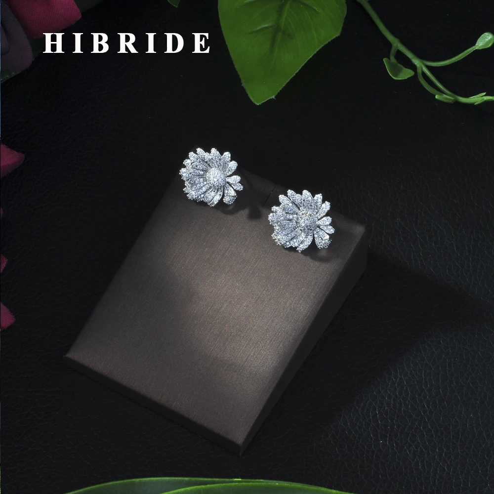 Fashion Vintage Flower Shape Zircon Stud Earring Women White Gold Color Bridal Earrings For Wedding Party Gifts E-223
Fashion Vintage Flower Shape Zircon Stud Earring Women White Gold Color Bridal Earrings For Wedding Party Gifts E-223