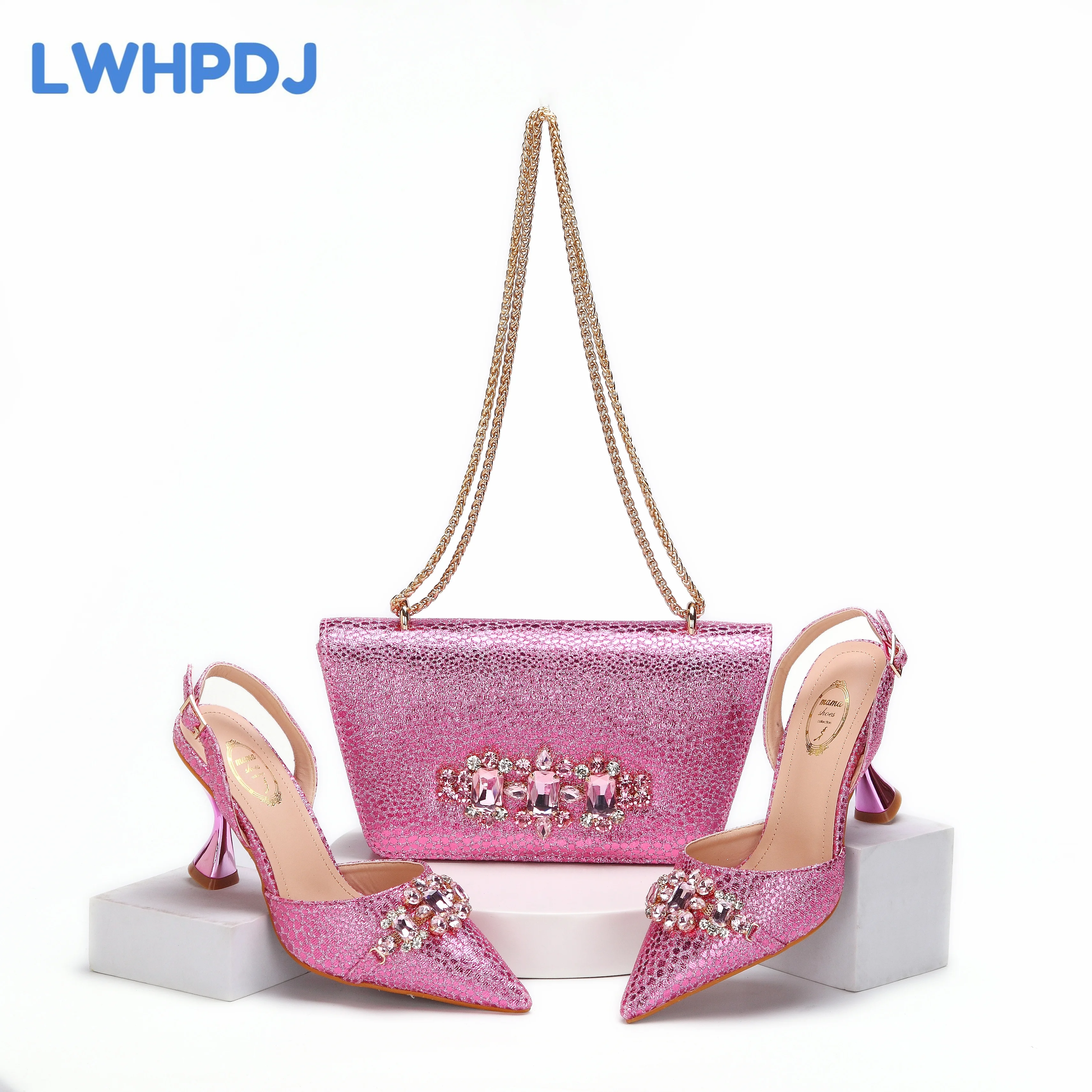2024 High Quality Pointed Toe Rhinestones Design Ladies Shoes Matching Bag Set in PinkColor For Wedding
2024 High Quality Pointed Toe Rhinestones Design Ladies Shoes Matching Bag Set in PinkColor For Wedding